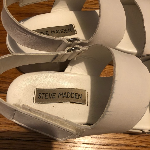 Steve Madden white platform sandals - Picture 2 of 6